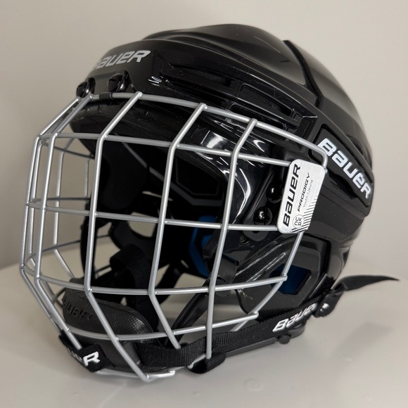 Bauer Prodigy Youth Hockey Helmet w/ Cage – Black – Size YTH (Adjustable) - Picture 6 of 15